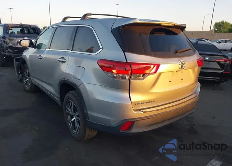 2018 Toyota Highlander Le/Le Plus z USA, uszkodzony, nr VIN 5TDZZRFH5JS270869